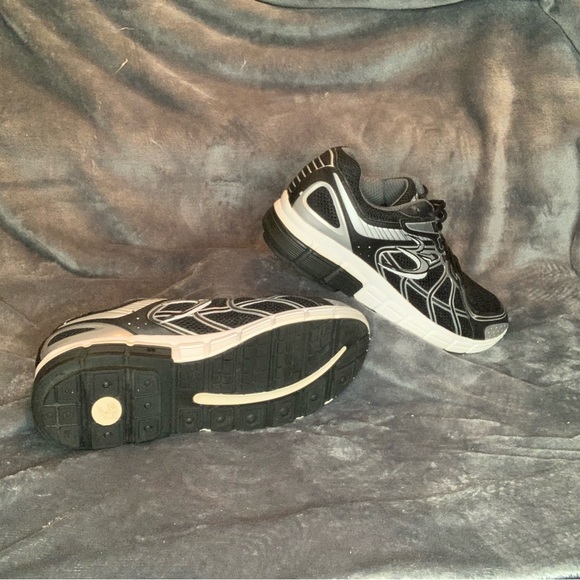 Defy gravity - Picture 2 of 3